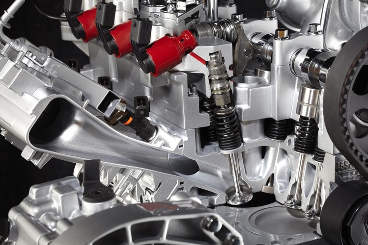 MultiAir ogranicza emisję szkodliwych gazów do środowiska (dzięki ulepszonej kontroli spalania) oraz polepsza osiągi poprzez zwiększenie mocy i momentu obrotowego