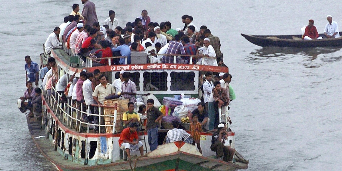 Zatonął prom w Bangladeszu