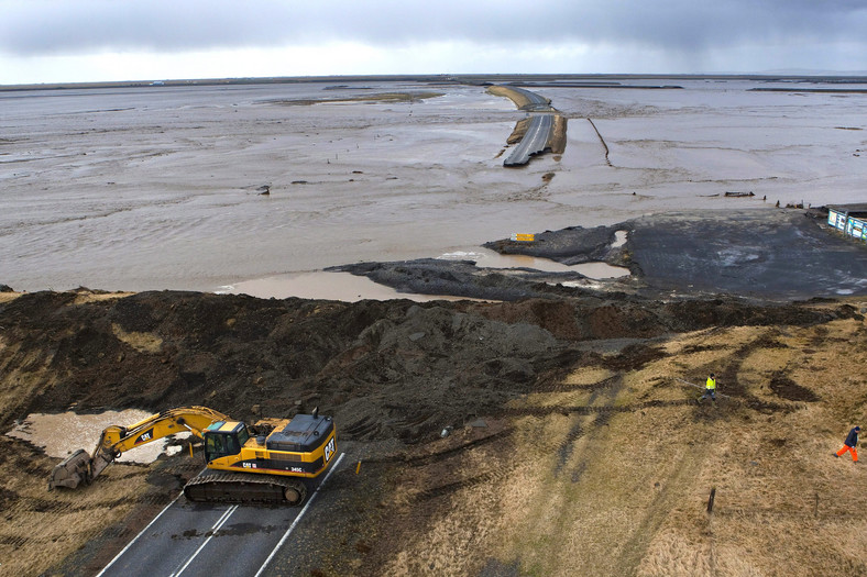 Islandia: zniszczenia spowodowane wezbraniem rzek, 15 kwietnia 2010 roku