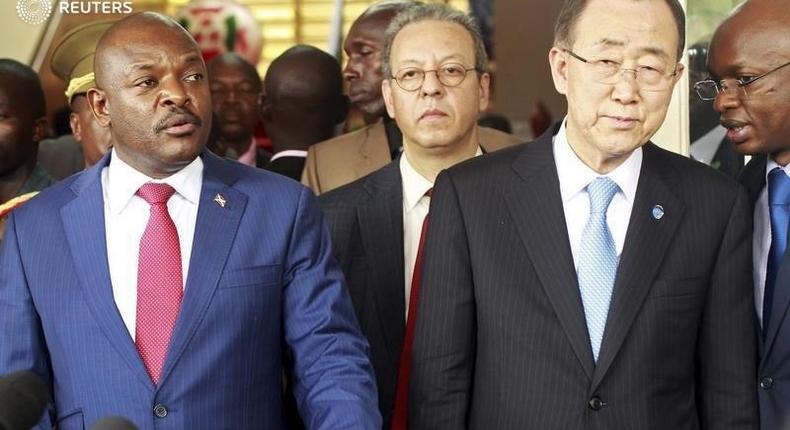 Burundi's President Pierre Nkurunziza (L) and the United Nations Secretary-General Ban Ki-moon address a news conference in the capital Bujumbura February 23, 2016. 