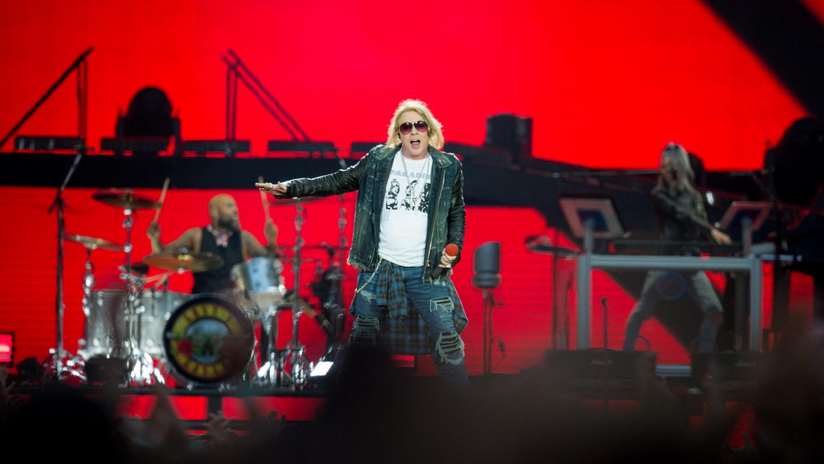 Guns N’ Roses wystąpią w Polsce 9 lipca 2018 roku. Zespół z Axlem Rose’em, Slashem i Duffem McKaganem w składzie zagra na otwartym niedawno Stadionie Śląskim w Chorzowie. Będzie to jeden z 17 koncertów w ramach europejskiej trasy. Bilety na koncert trafią do sprzedaży 16 listopada o godz. 10.00.