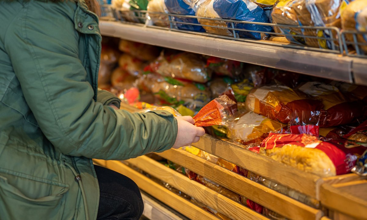 Kupujemy ten chleb "z wygody". Jego skład przyprawia o zawrót głowy