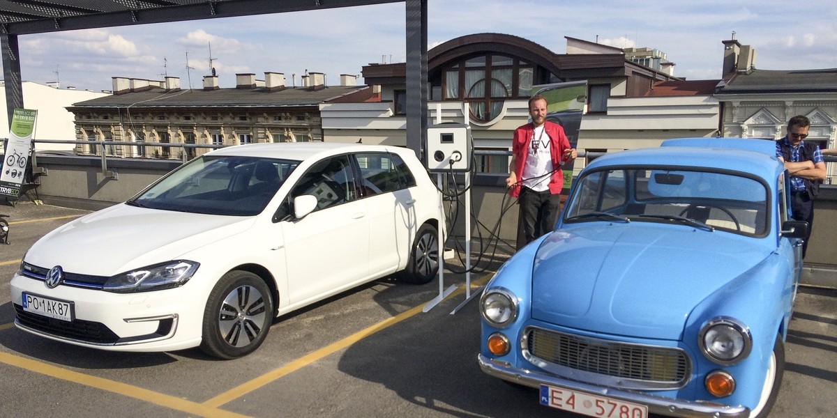 Na zdjęciu m.in. w całości elektryczny Volkswagen