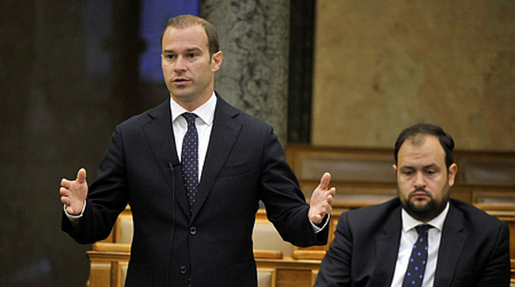 Hollik István a parlamentben / Fotó: MTI/Kovács Attila