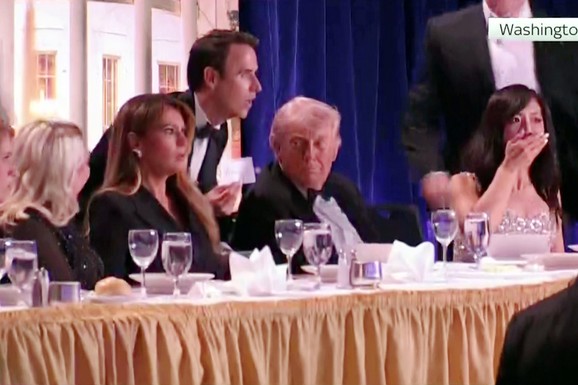 (FOTO, VIDEO) "TRAMP JE MISLIO DA PADAJU POSLUŽAVNICI" Šokantna ispovest žene koja je u trenutku pucnjave bila pored Donalda: "Rekao je da nas je napad UJEDINIO"