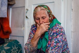 Dragica iz sela kod Zaječara NAUČILA UNUKU DA MESI HLEB I MUZE KOZE: "Snaja me optužila da sam POSELJAČILA DETE, sin nije ni pokušao da stane u moju zaštitu"