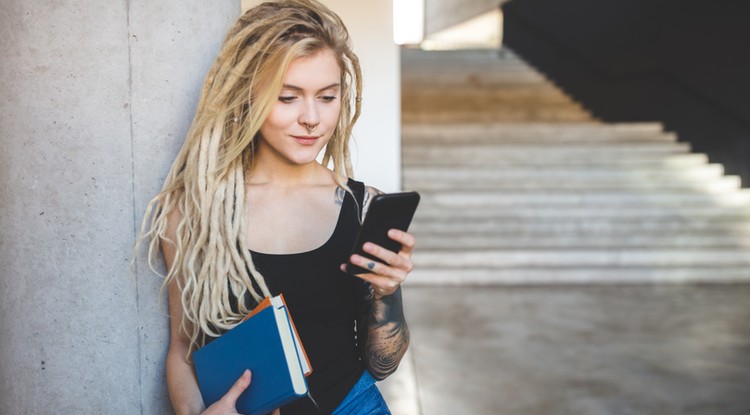 Fonatok helyett idén próbáld ki a soft locks stílust! Fotó: Getty Images