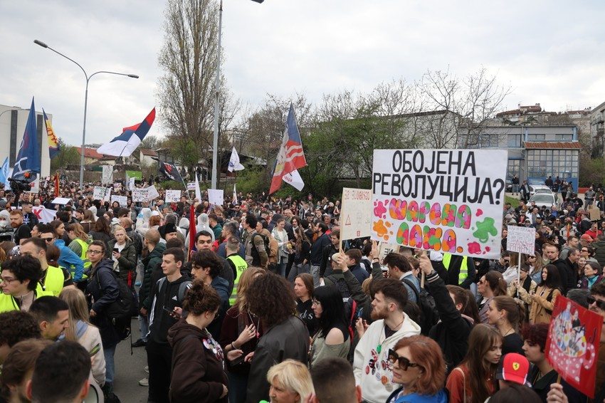 Protest ispred Informera