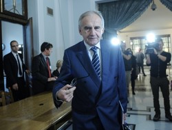 Minister Zembala podpisał kontynuację programu in vitro do 2019 roku. "To nie była łatwa decyzja"