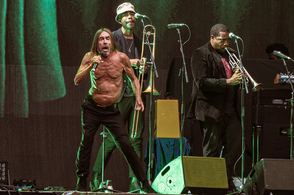 Iggy Pop na koncercie Red Hot Chilli Peppers w Warszawie