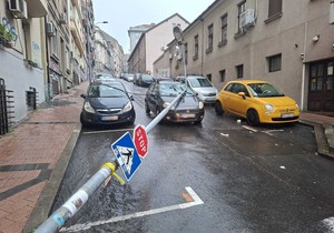 pala bandera u centru Beograda