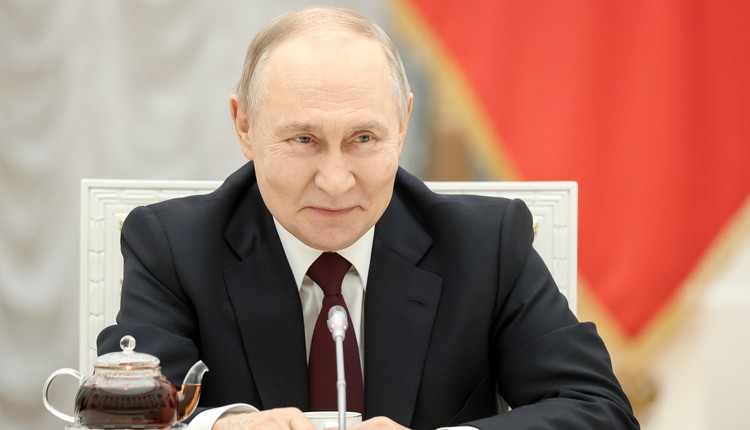 Putin świętuje na Kremlu. Rosja wraca na światowe salony