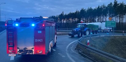 Najpierw zablokowana karetka, teraz to. Pilny apel strażaków do rolników. "Życie ludzkie jest najważniejsze!"