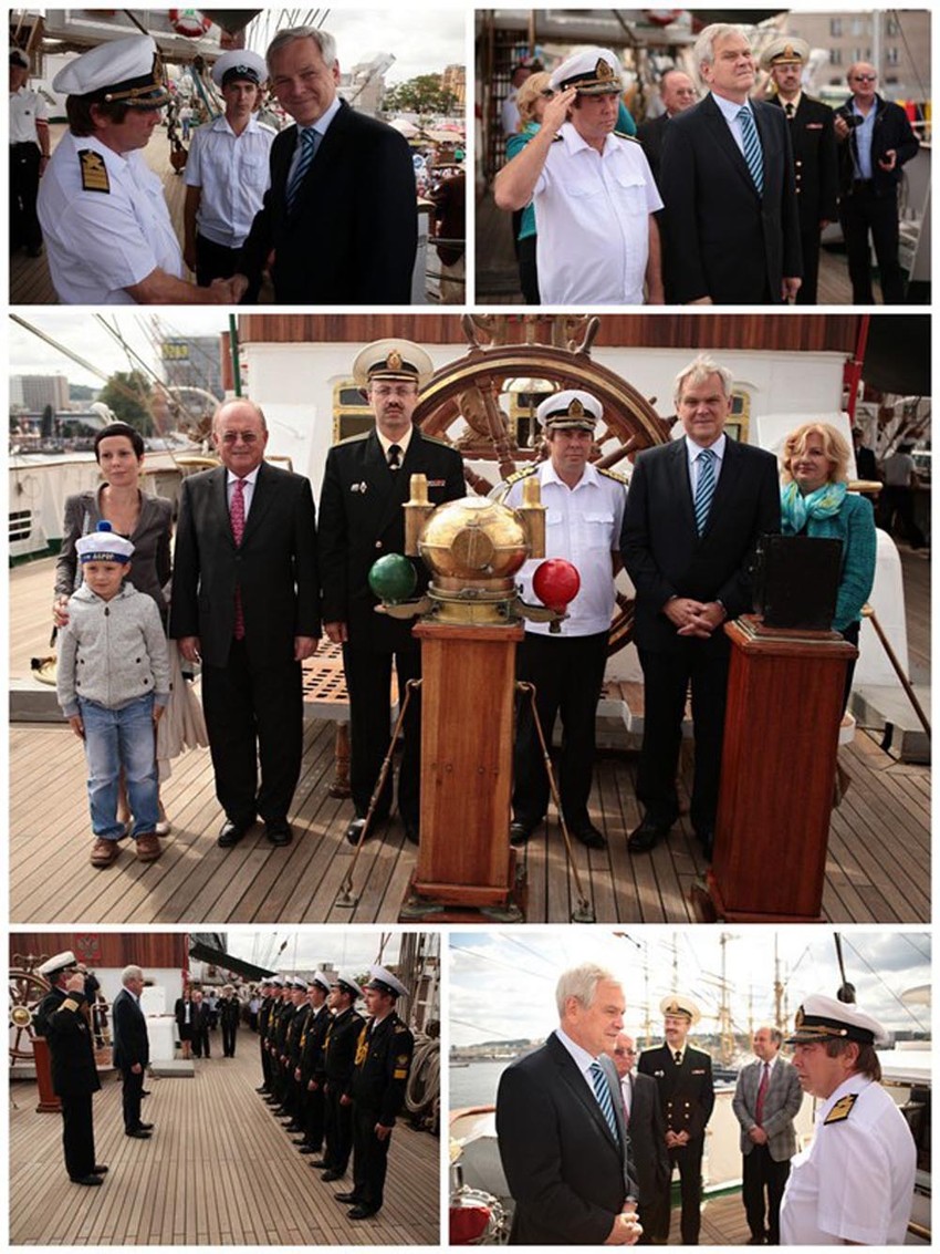 Eduard Šišmakov (sa brkovima i naočarima u oficirskoj uniformi)