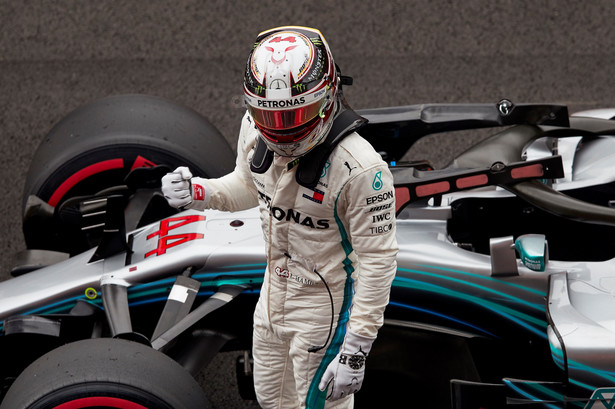 Hamilton po raz 74. ruszy z pole position. Kierowcy z teamu Kubicy najsłabsi w kwalifikacjach w Barcelonie
