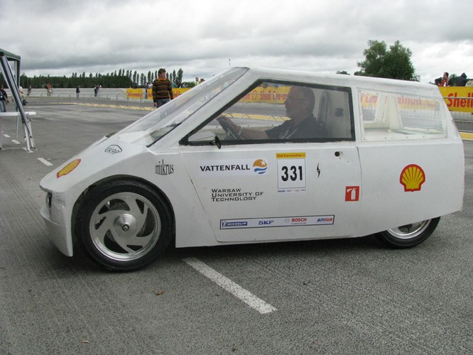 Mikrus startuje w kategorii Urban, w której auta muszą już przypominać normalne samochody.