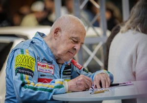 Stariji čovek - ilustracija