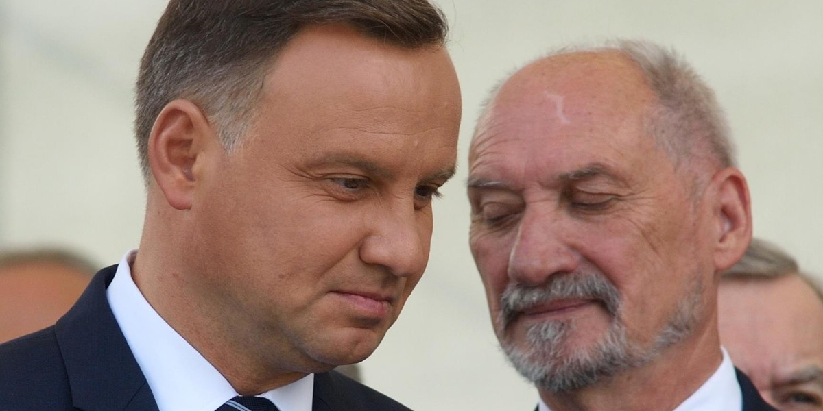 Macierewicz ukrył to przed Dudą!