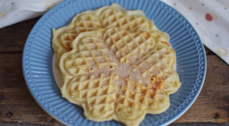 Bögrés almás gofri recept Fotó: Rupáner-Gallé Margó