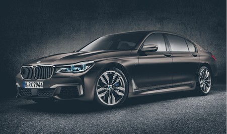 Jazda pod prąd BMW M760Li xDrive