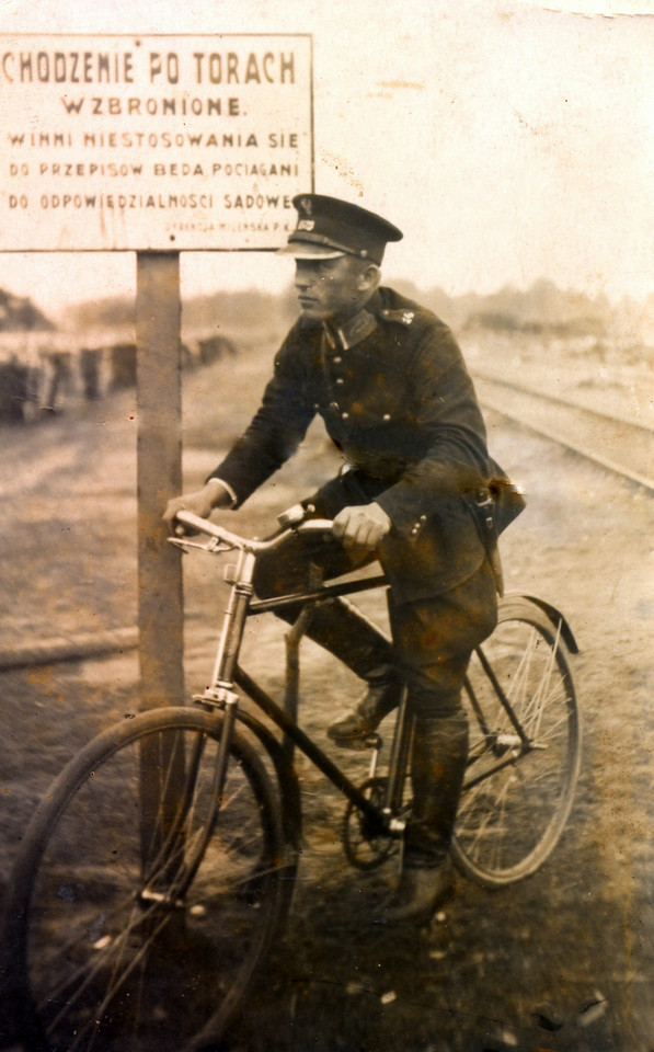 Mundurowy na rowerze, fot. policja.pl
