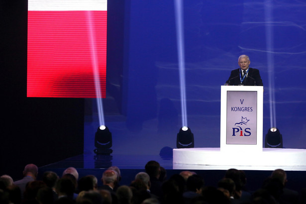 Prezes Prawa i Sprawiedliwości Jarosław Kaczyński podczas wystąpienia inaugurującego obrady kongresu PiS w Warszawie