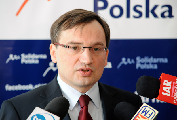Solidarna Polska chce zmiany konstytucji
