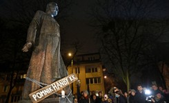 Prałat Jankowski pozostaje honorowym obywatelem Gdańska. Wniosek Koalicji Obywatelskiej przepadł