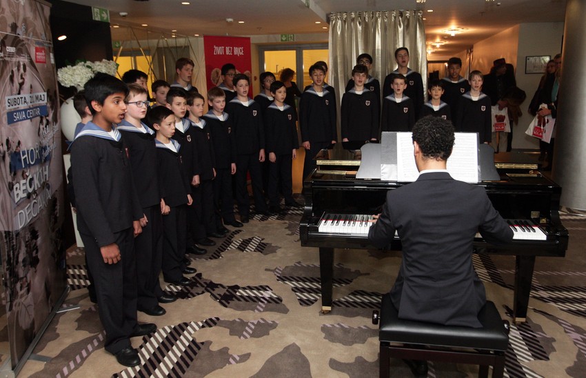 Hor bečkih dečaka - tradicija duga pola milenijuma