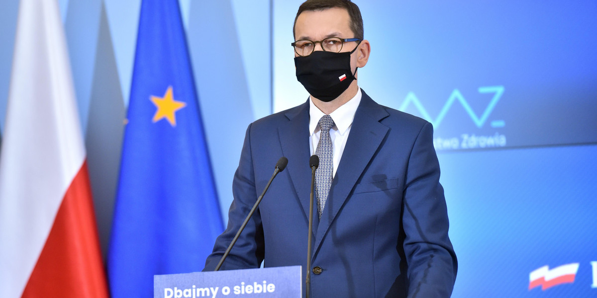 Mateusz Morawiecki zapowiada, że od soboty całą Polska będzie w strefie czerwonej