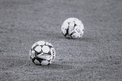 Tragedia przed meczem. 22-letni piłkarz zasłabł na rozgrzewce i zmarł w szpitalu