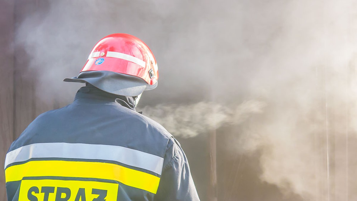 W Sokołowie Podlaskim na Mazowszu wybuchł pożar w warsztacie samochodowym. Tę informację potwierdziła straż pożarna - podaje RMF FM.