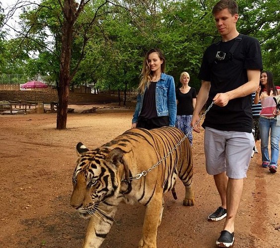 Marina Łuczenko i Wojciech Szczęsny w Tajlandii