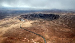 Duboko ispod površine Zemlja se razdvaja