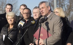 Wiceminister Szmit: autostrady A2 i A4 budowane przez poprzedni rząd nie służą interesom RP