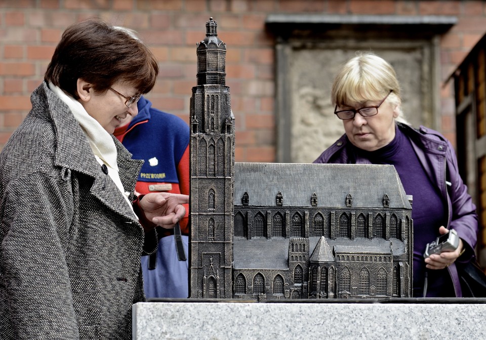 WROCŁAW KOŚCIÓŁ ŚW. ELŻBIETY W MINIATURZE DLA NIEWIDOMYCH