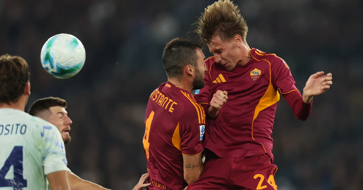 Pechowa interwencja Ziółkowskiego. Po przerwie już nie wyszedł na boisko