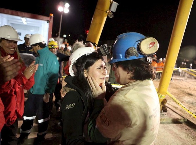 ...i w połowie miesiąca Chile się doczekało. Wszystkich 33 górników szczęśliwie dotarło na powierzchnię
