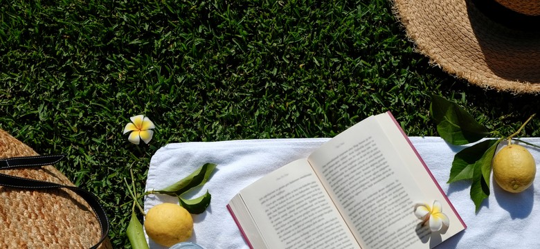 Arcytrudny QUIZ z literatury. Który bohater nie jest z tej książki? 15/15 tylko dla mistrzów