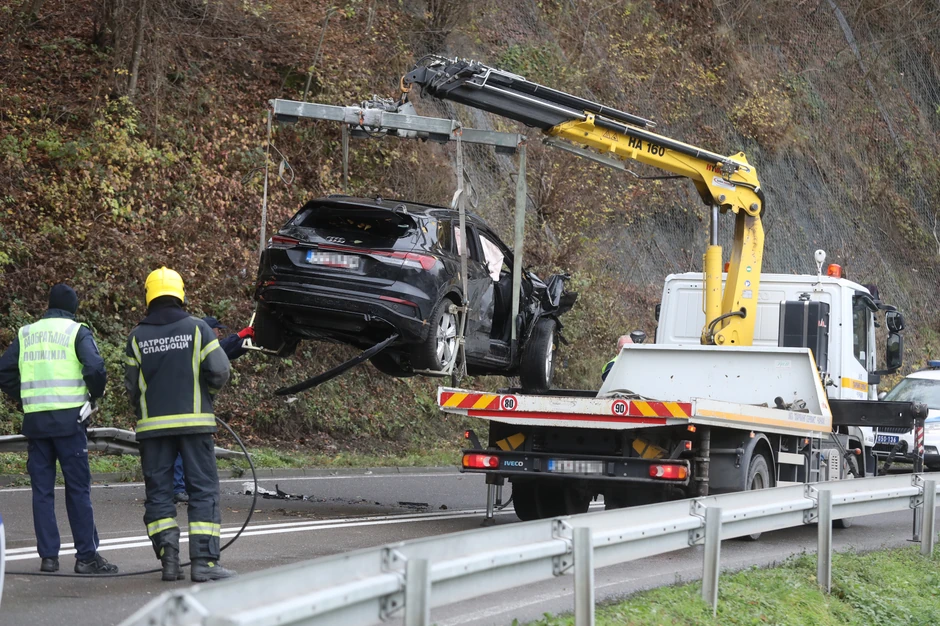 Izvlačenje auta u kojem je bila nestala Ana Radović