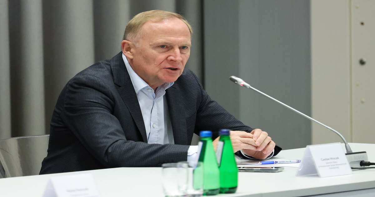 Mroczek zaprzecza związkowi odwołania szefa KSP z alkoholem