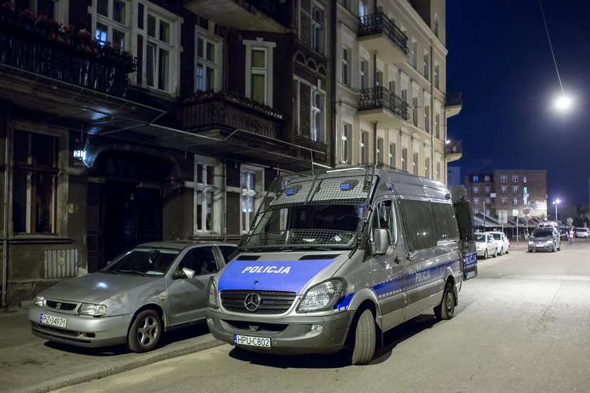Akcja poszukiwania broni skradzionej poznańskiemu policjantowi