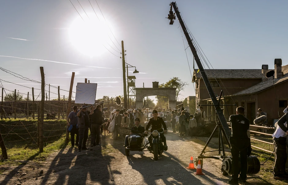 Kao ni za stvaranje, ovo nije lak film ni za gledanje