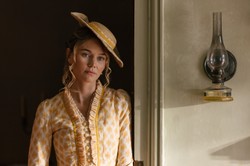 Kostiumowy hit robi furorę. "Nieprzewidywalny serial"