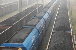 Nowy kontrakt dla PKP Cargo od Enei. Trwa transportowa wojna cenowa