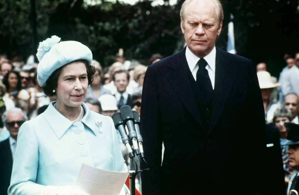 Królowa Elżbieta II i były prezydent USA Gerald Ford w 1976 r.