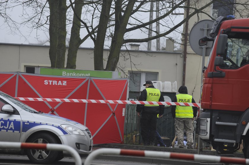 Policjanci kroczyli ścieżką śmierci, ale to bandyta mógł zginąć pierwszy!