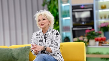 "nie powinna pracować, bo ma żałobę". małgorzata ostrowska odpowiada krytykom