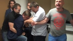 Jak wyglądała akcja prokuratury i ABW w siedzibie 'Wprost'. ZDJĘCIA Z NAGRANIA