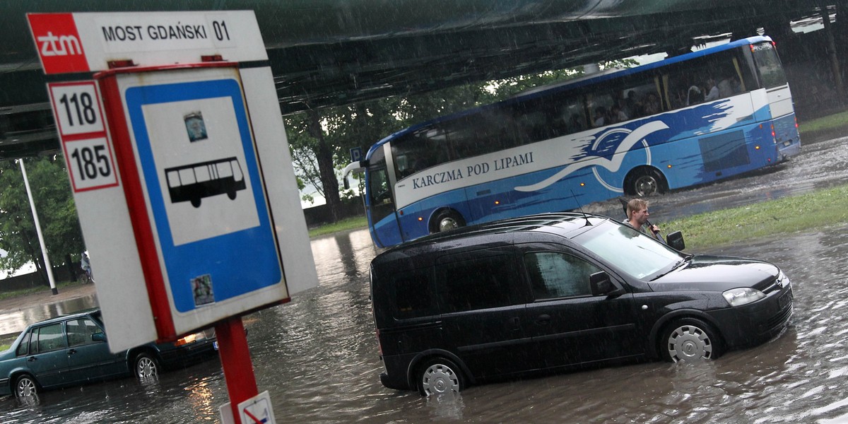 Nawałnica przeszła nad Warszawą.